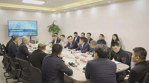 十二届全国政协副主席马培华、中国中小商业企业协会名誉会长董树奎一行人莅临尊时凯龙